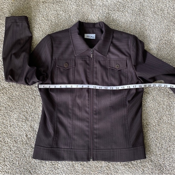 Hiroko lightweight lined jacket with front button pocket detail. Women’s size M - Picture 9 of 10